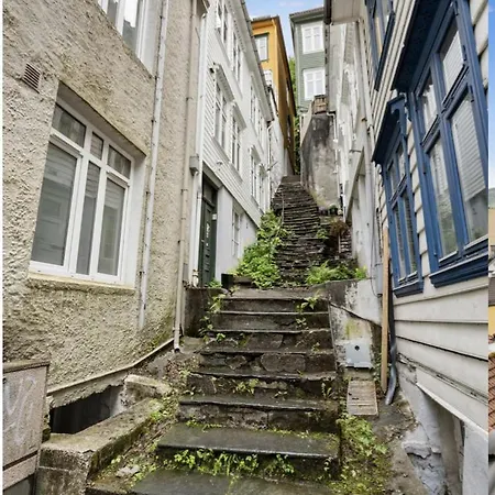 New In Historical Street * Bergen